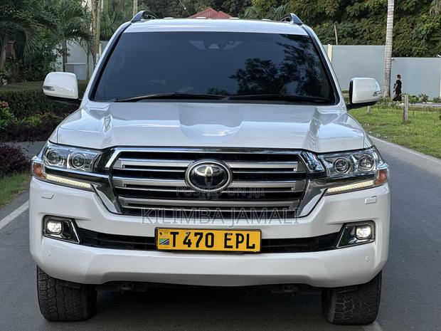 Toyota Land Cruiser 2020 White