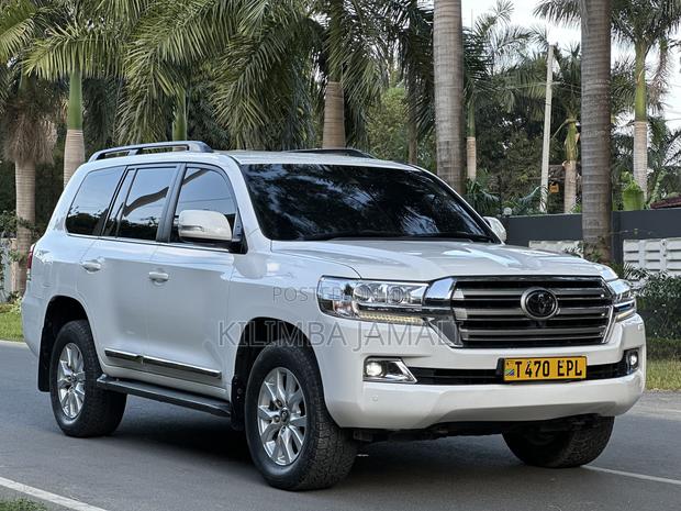 Toyota Land Cruiser 2020 White