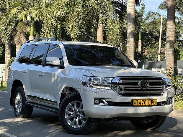 Toyota Land Cruiser 2020 White