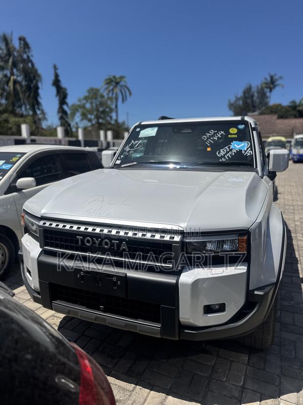New Toyota Land Cruiser Prado 2025 Pearl