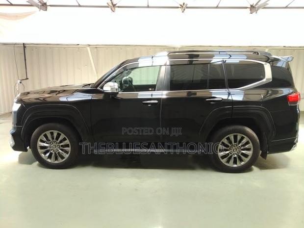 Toyota Land Cruiser 2023 Maroon
