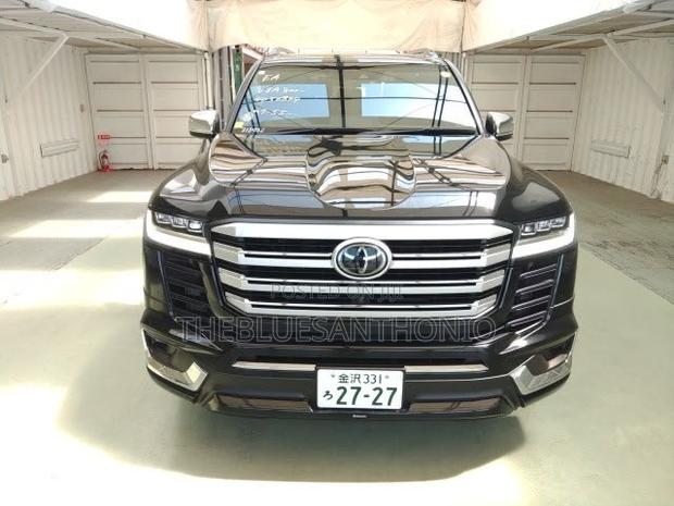 Toyota Land Cruiser 2023 Maroon
