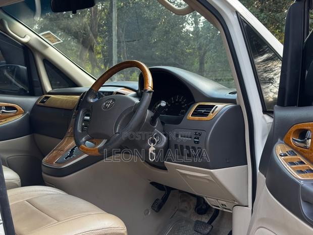 Toyota Alphard 2006 White