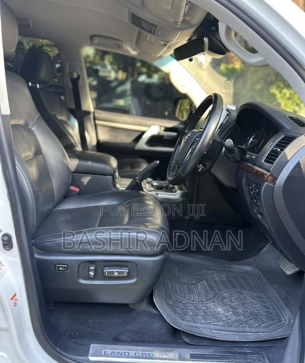 Toyota Land Cruiser 4.5 V8 TD 2020 White