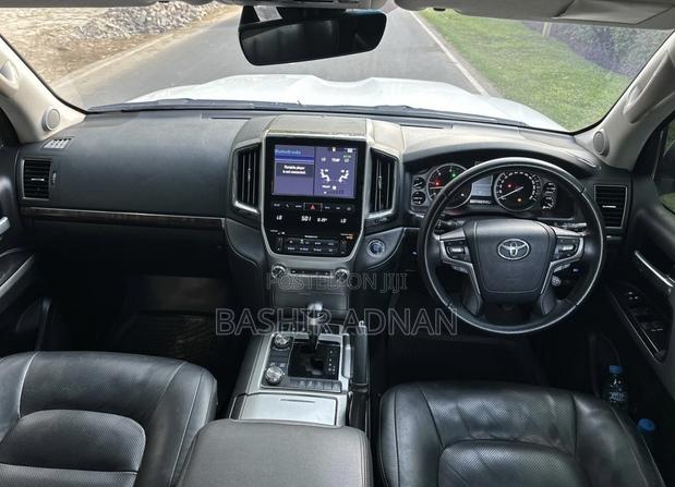 Toyota Land Cruiser 4.5 V8 TD 2020 White