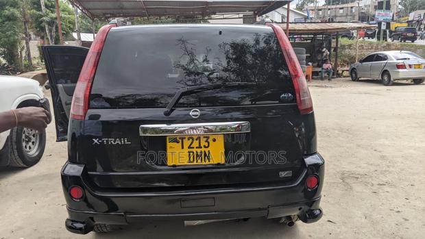 Nissan X-Trail 2.0 2007 Black