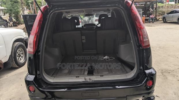 Nissan X-Trail 2.0 2007 Black