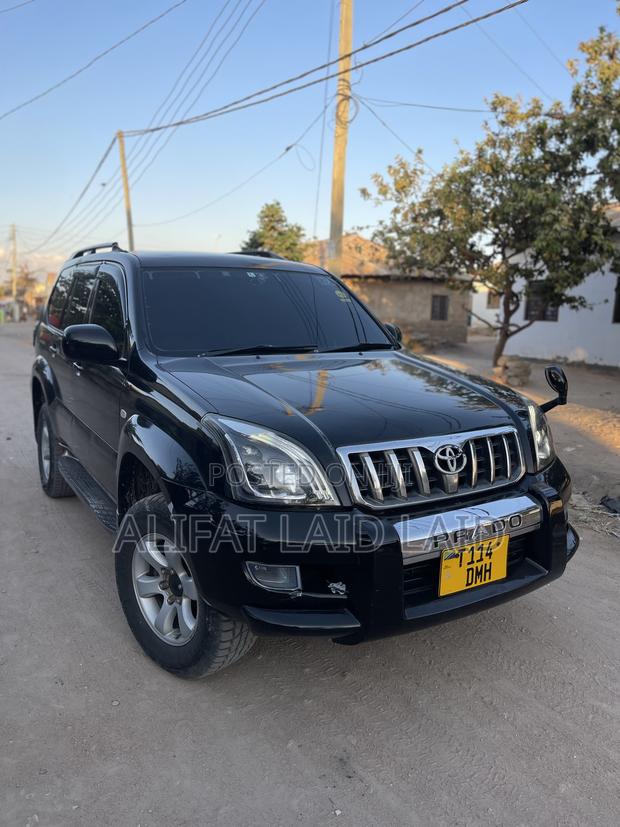 Toyota Land Cruiser 2005 Black
