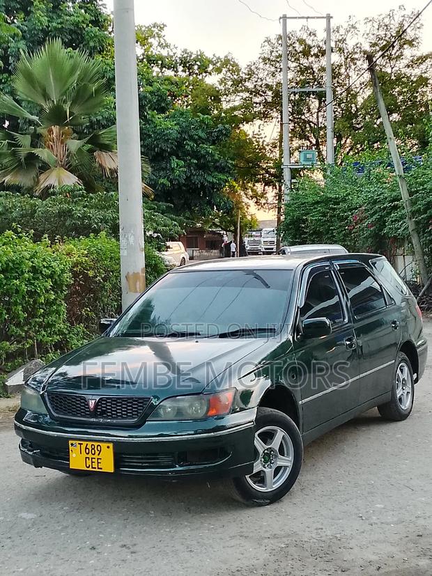 Toyota Vista 2003 Green