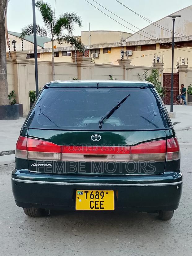 Toyota Vista 2003 Green
