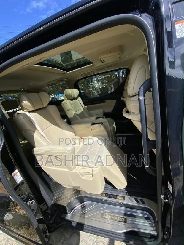 Toyota Alphard 2.5 Petrol AWD 2017 Black