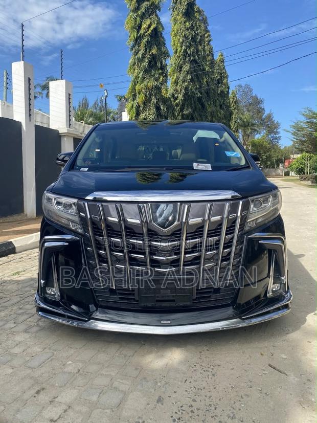 Toyota Alphard 2.5 Petrol AWD 2017 Black