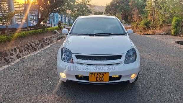 Toyota IST 2007 White