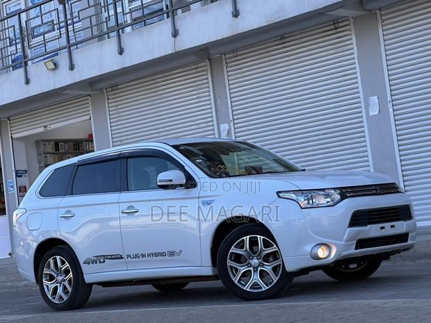 Mitsubishi Outlander 2.0 PHEV AWD 2013 Black