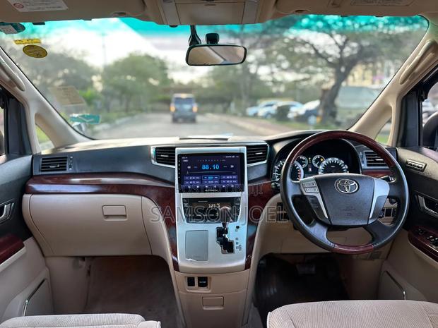 Toyota Alphard 2009 White