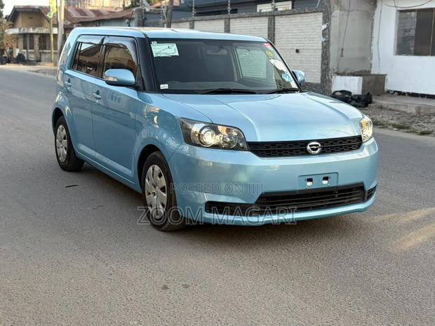 Toyota Corolla Rumion 2010 Blue