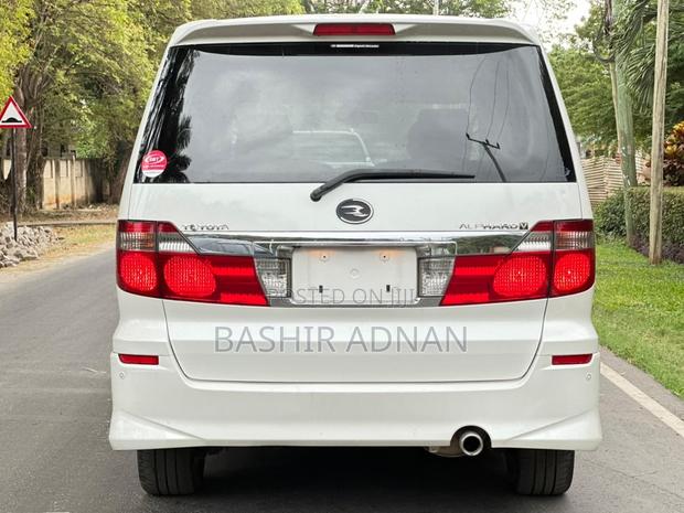 Toyota Alphard 2005 Pearl