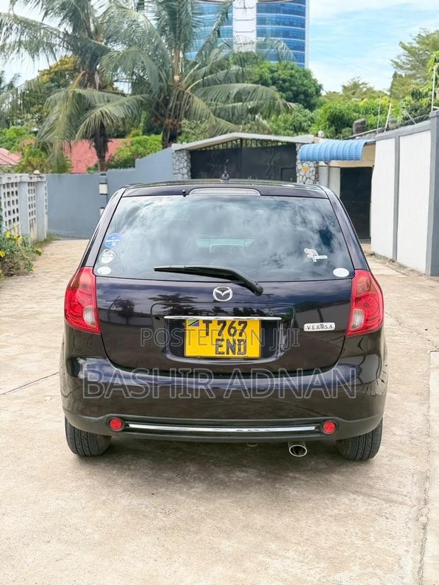 Mazda Verisa 2010 Maroon