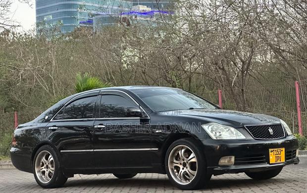 Toyota Crown 2005 Black