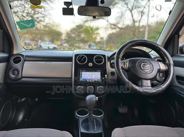 Mazda Verisa 2013 Black