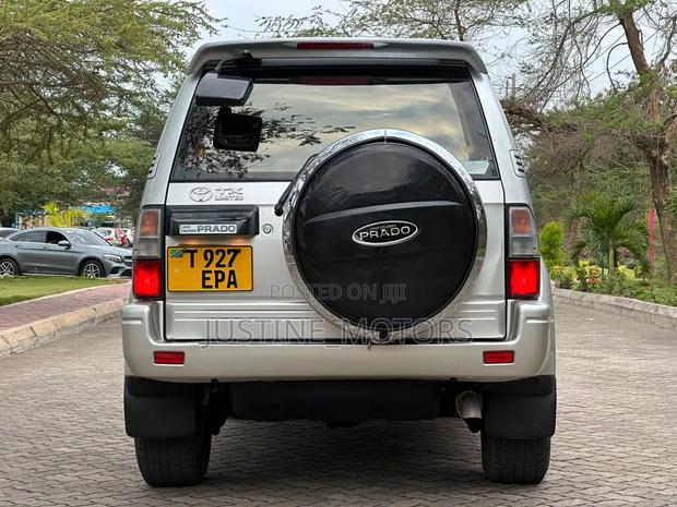 Toyota Land Cruiser Prado 2002 Silver