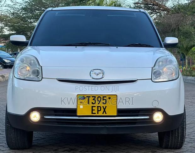Mazda Verisa 2007 White