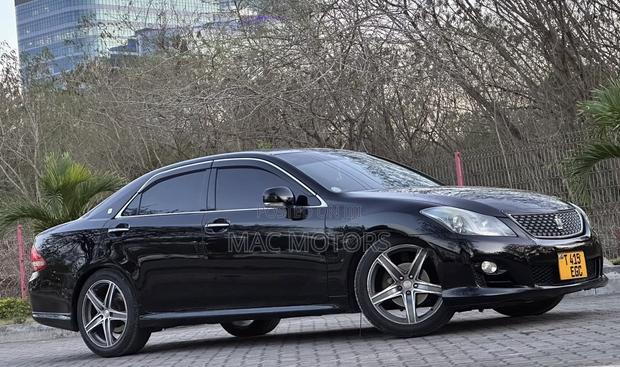 Toyota Crown 2009 Black