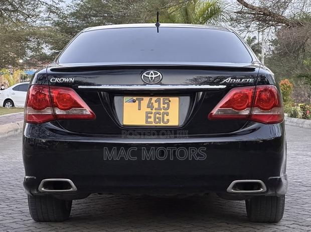 Toyota Crown 2009 Black