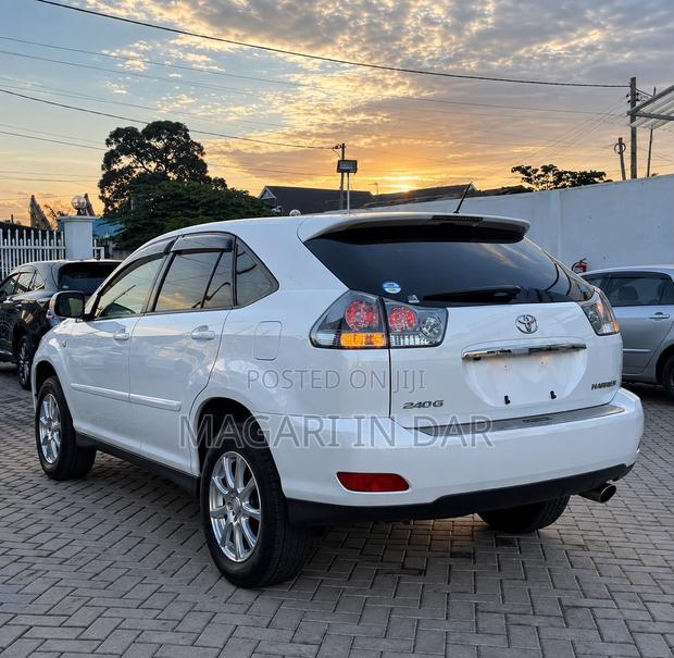 Toyota Harrier 2006 White