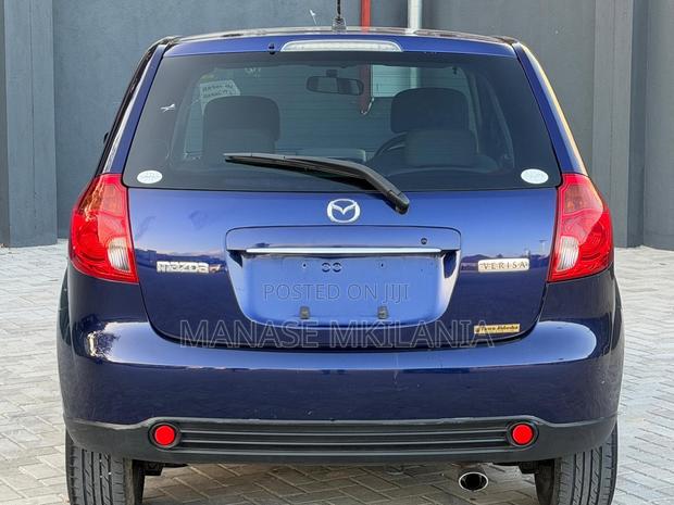 Mazda Verisa 2006 Blue