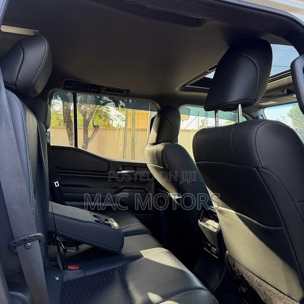 Toyota Land Cruiser Prado 2.7 2025 White