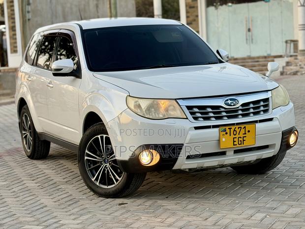 Subaru Forester 2010 White