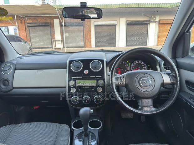 Mazda Verisa 2010 White
