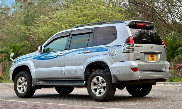 Toyota Land Cruiser Prado 2004 Silver