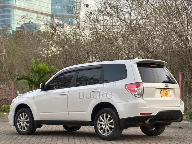 Subaru Forester 2009 White
