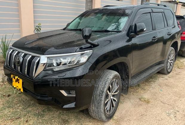 Toyota Land Cruiser Prado 2019 Black