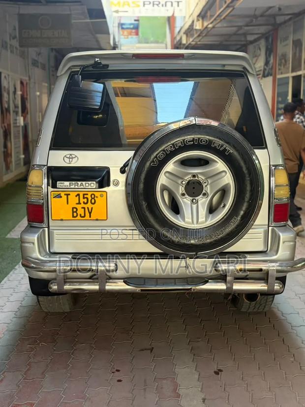 Toyota Land Cruiser Prado 2002 Silver