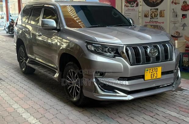 Toyota Land Cruiser Prado 2007 Gray