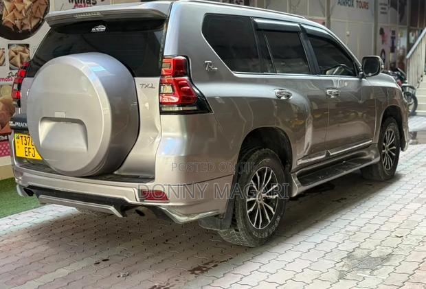 Toyota Land Cruiser Prado 2007 Gray