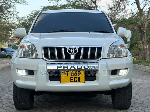 Toyota Land Cruiser Prado 2006 White