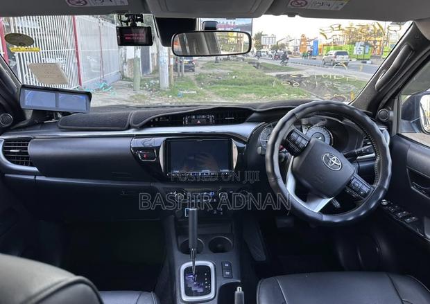 Toyota Hilux 2.4 Diesel 2020 Matt Black