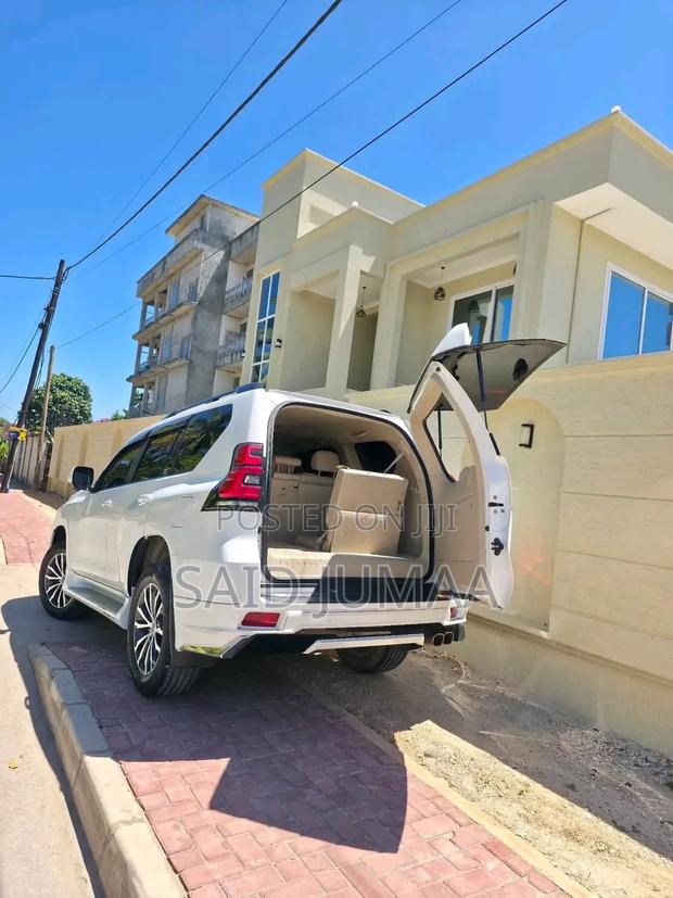 Toyota Land Cruiser Prado 2.7 2020 White
