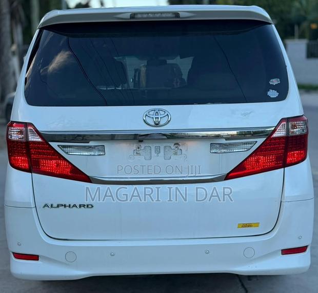 Toyota Alphard 2010 White