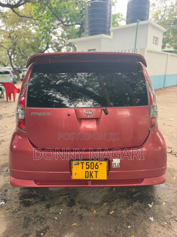 Toyota Passo 2005 Maroon