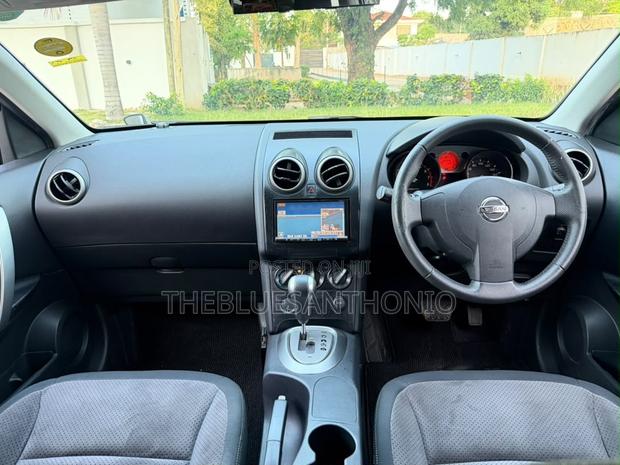 Nissan Dualis 2011 Silver