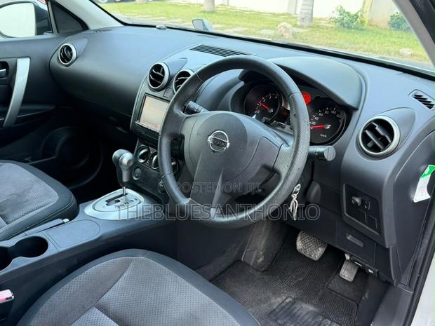 Nissan Dualis 2011 Silver