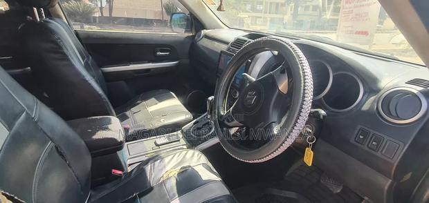 Suzuki Escudo 2005 Silver