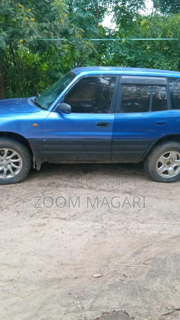 Toyota RAV4 Cabriolet 1998 Blue