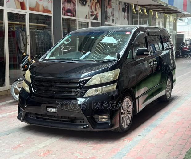 Toyota Vellfire 2010 Black