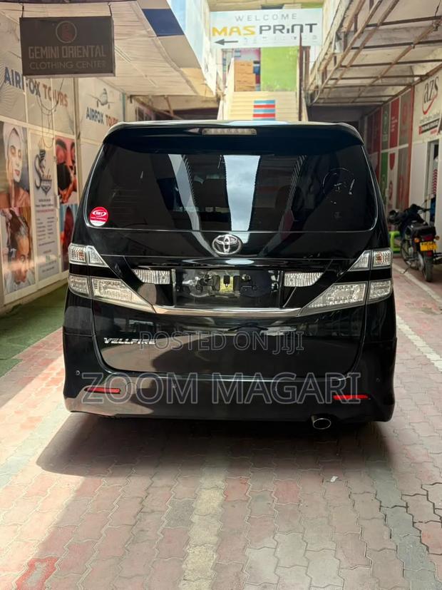Toyota Vellfire 2010 Black